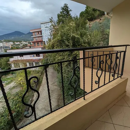 Damian And Gerard 3* Tirana