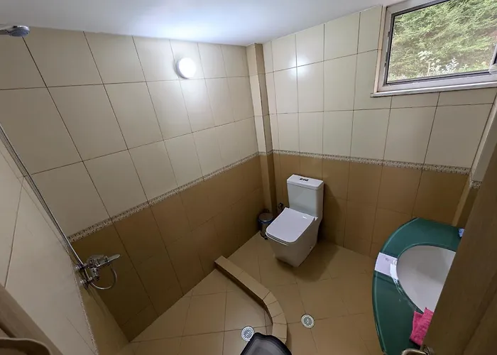 Damian And Gerard Gæstehus Tirana