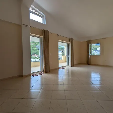 Damian And Gerard 3* 地拉那