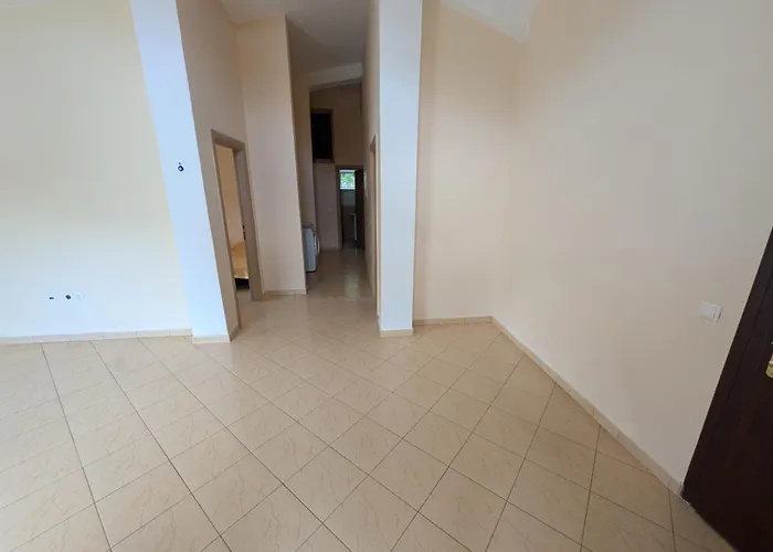 Damian And Gerard 3* Tirana